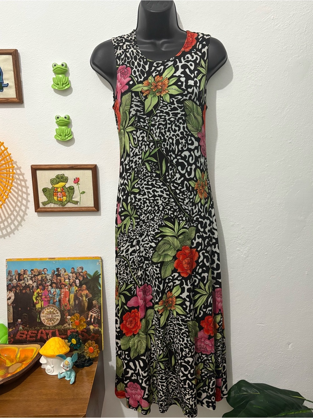 Vintage Sleeveless Black Floral Print Whimsi Stretchy Slinky Maxi Dress